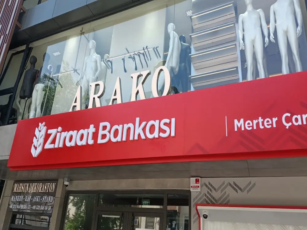 Yapı Kredi - Merter Ticari — Bankalar, Güngören · fotoğraf 2