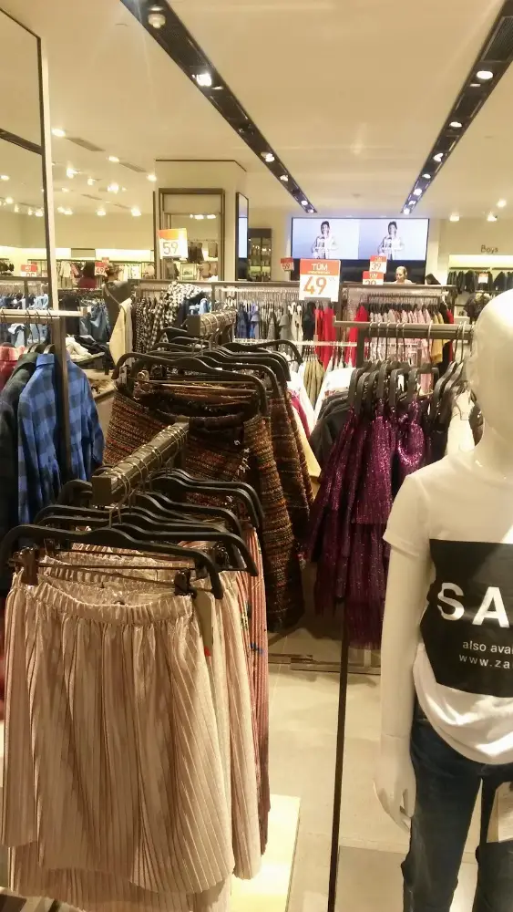 Zara — Erkek Giyim, Çankaya · fotoğraf 2