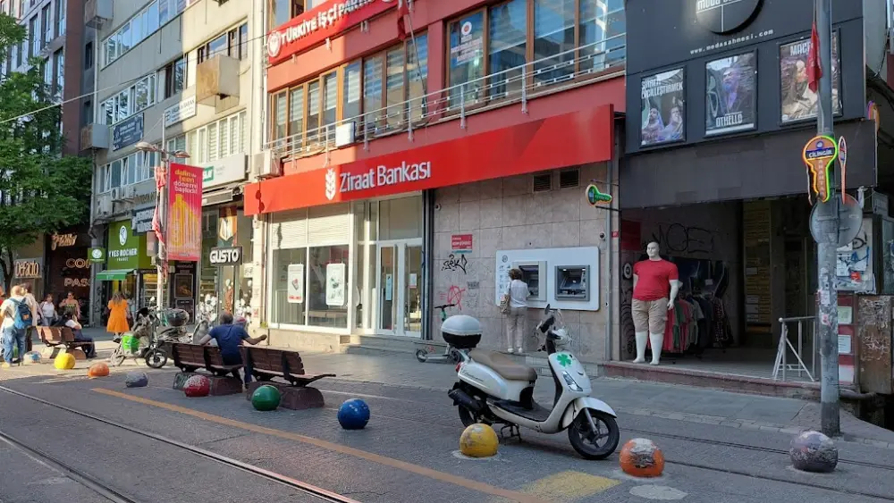 Ziraat Bankası Bahariye/İstanbul Şubesi — Bankalar, Kadıköy · fotoğraf 2