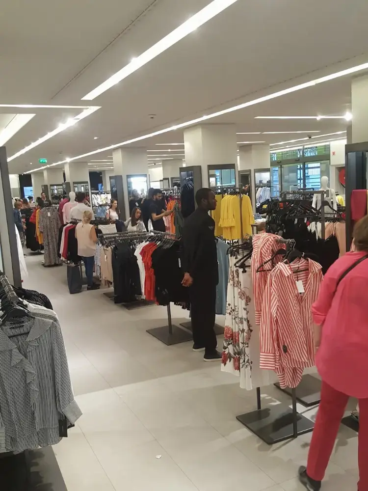 ZARA — Erkek Giyim · fotoğraf 5