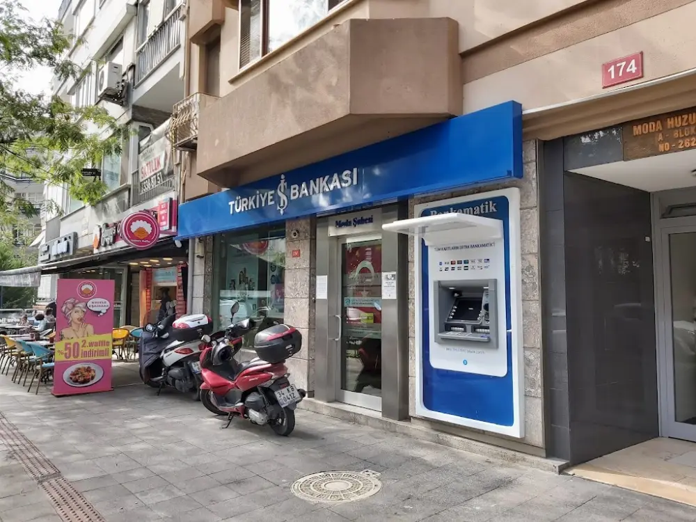 Türkiye İş Bankası Moda/İstanbul Şubesi — Bankalar, Kadıköy · fotoğraf 2