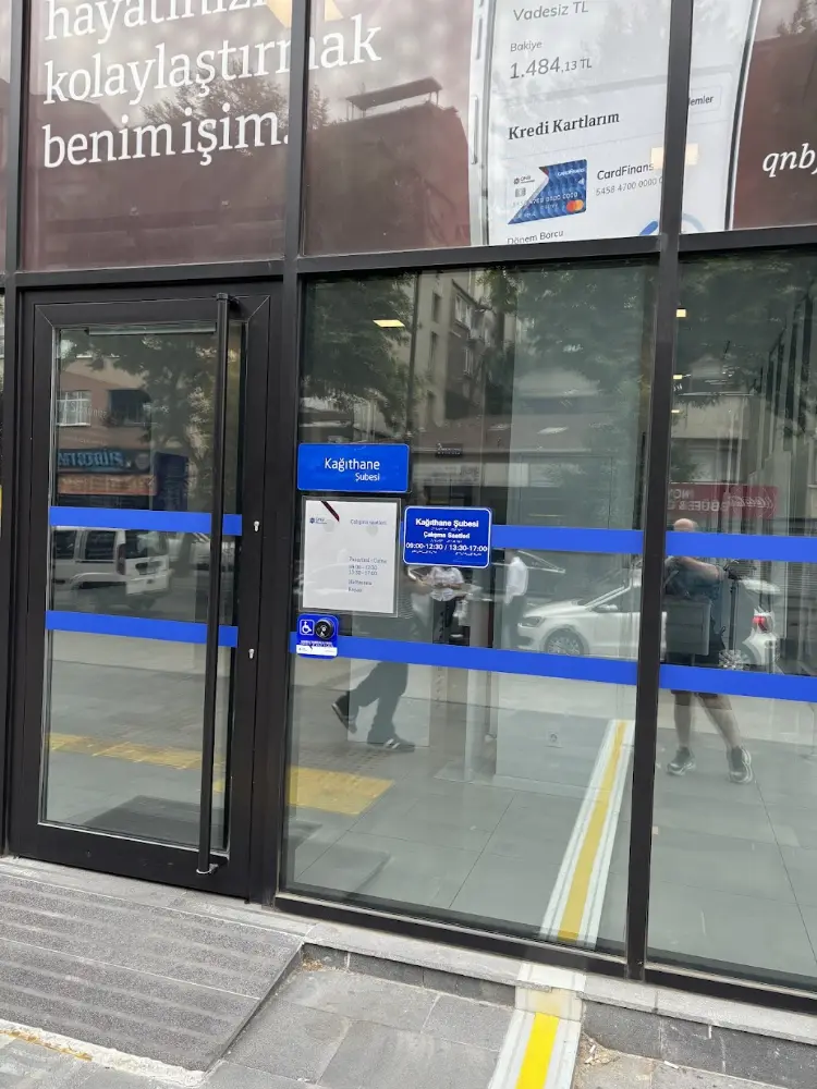 QNB Kağıthane Şubesi — Bankalar, Kağıthane · fotoğraf 2