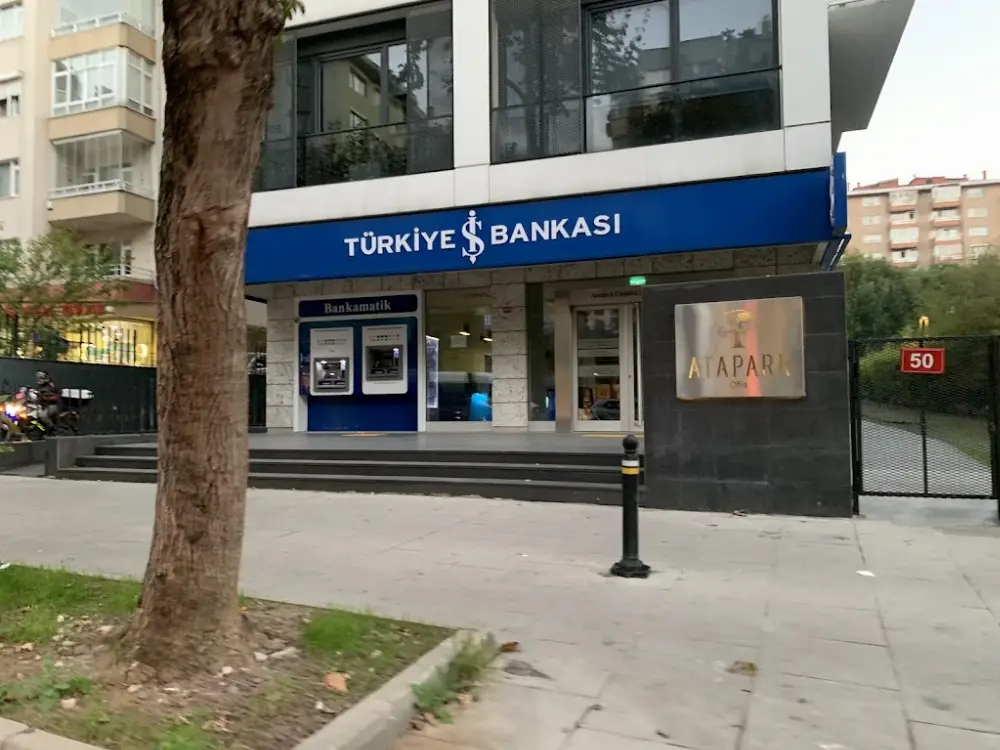 Türkiye İş Bankası Atatürk Caddesi/İstanbul Şubesi — Bankalar, Kadıköy · fotoğraf 2
