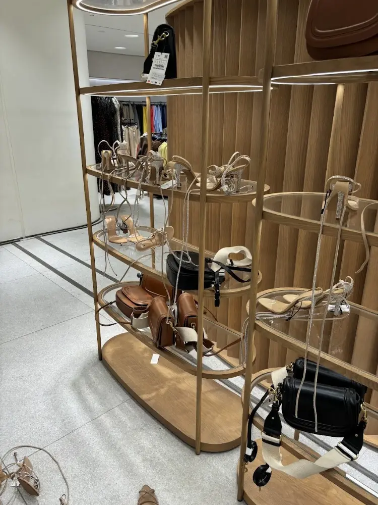 ZARA — Erkek Giyim · fotoğraf 5