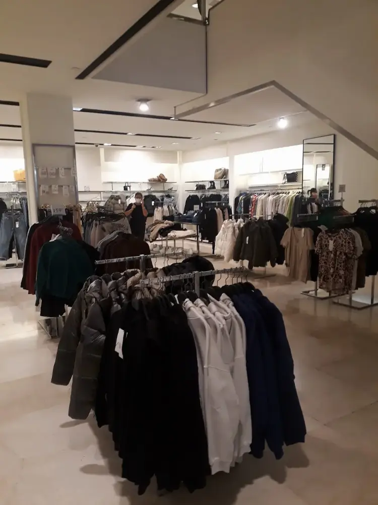 ZARA — Erkek Giyim, Konak · fotoğraf 5