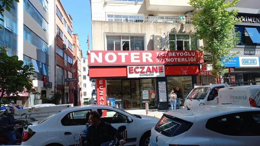 Yapı Kredi - Şişli Hürriyet Mahallesi Şubesi — Bankalar, Kağıthane · fotoğraf 2