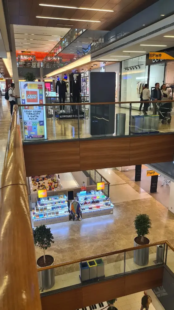 ZARA — Kadın Giyim, Muratpaşa · fotoğraf 4
