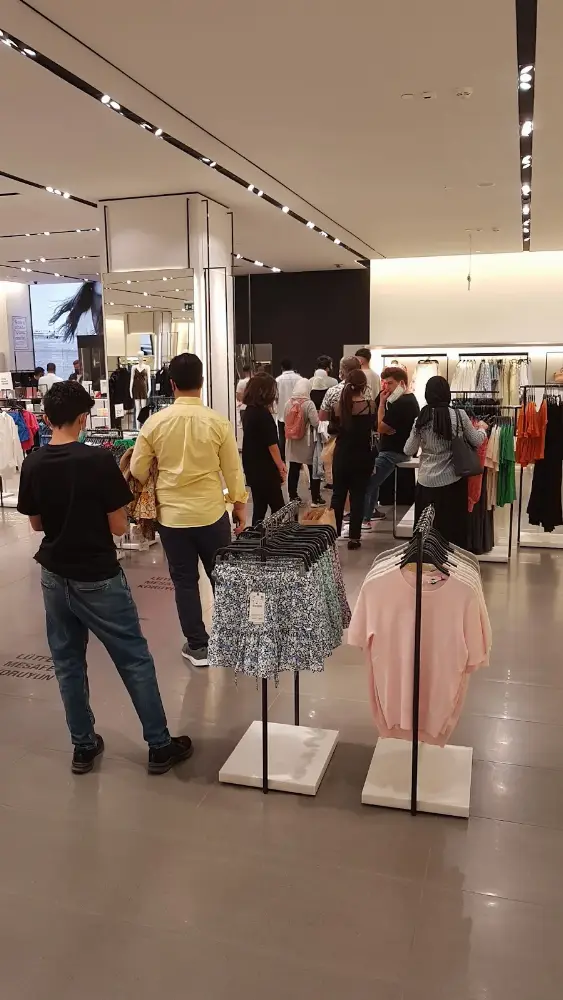 ZARA — Kadın Giyim, Nilüfer · fotoğraf 3