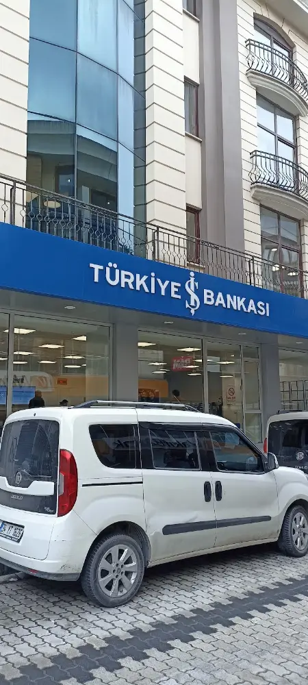 Türkiye İş Bankası Sefaköy/İstanbul Şubesi — Bankalar, Küçükçekmece · fotoğraf 4