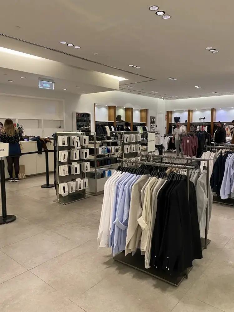 ZARA Migros AVM Konyaaltı — Erkek Giyim, Konyaaltı · fotoğraf 2