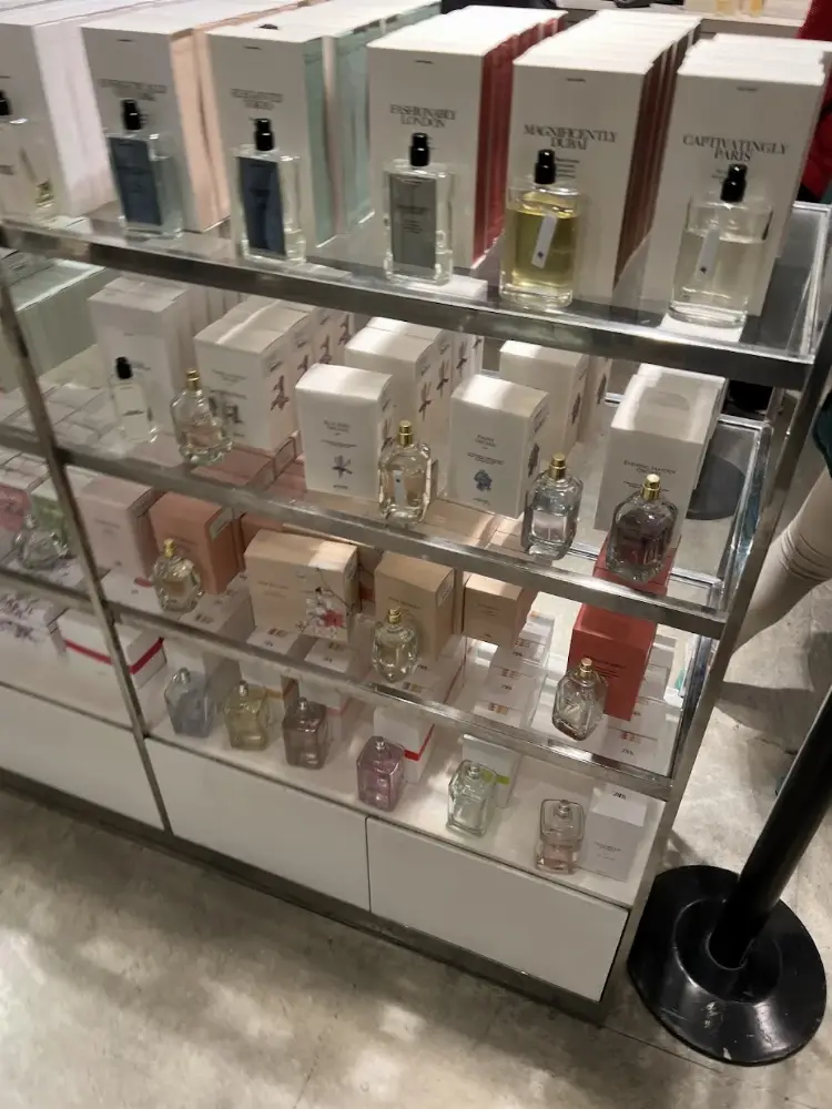 ZARA Migros AVM Konyaaltı — Erkek Giyim, Konyaaltı · fotoğraf 3