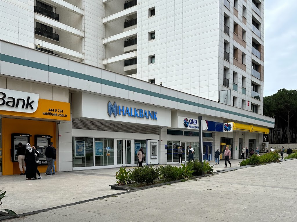 Halkbank Cevizli Şubesi