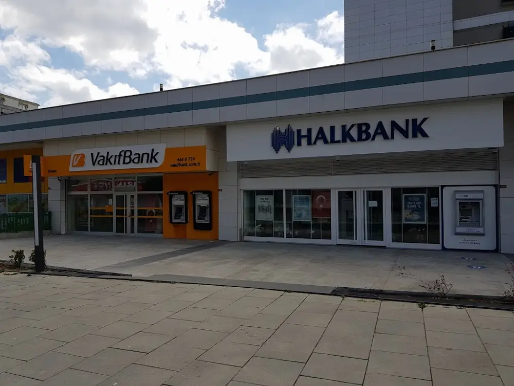 Halkbank Cevizli Şubesi — Bankalar, Kartal · fotoğraf 2
