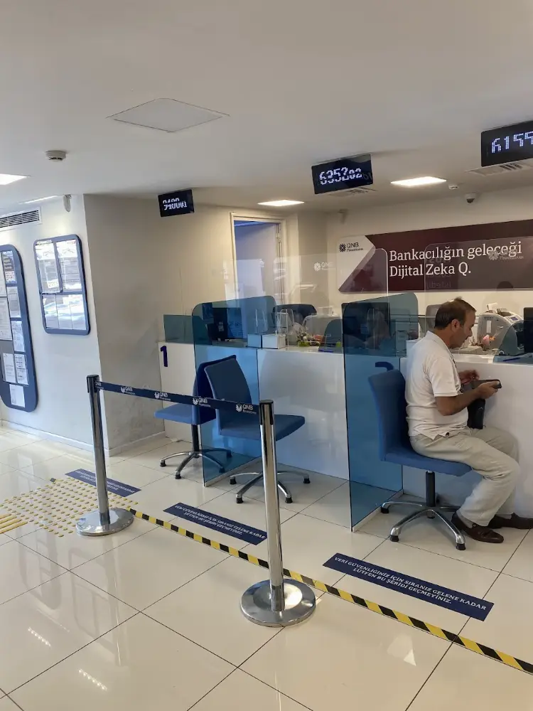 QNB Sefaköy Şubesi — Bankalar, Küçükçekmece · fotoğraf 2