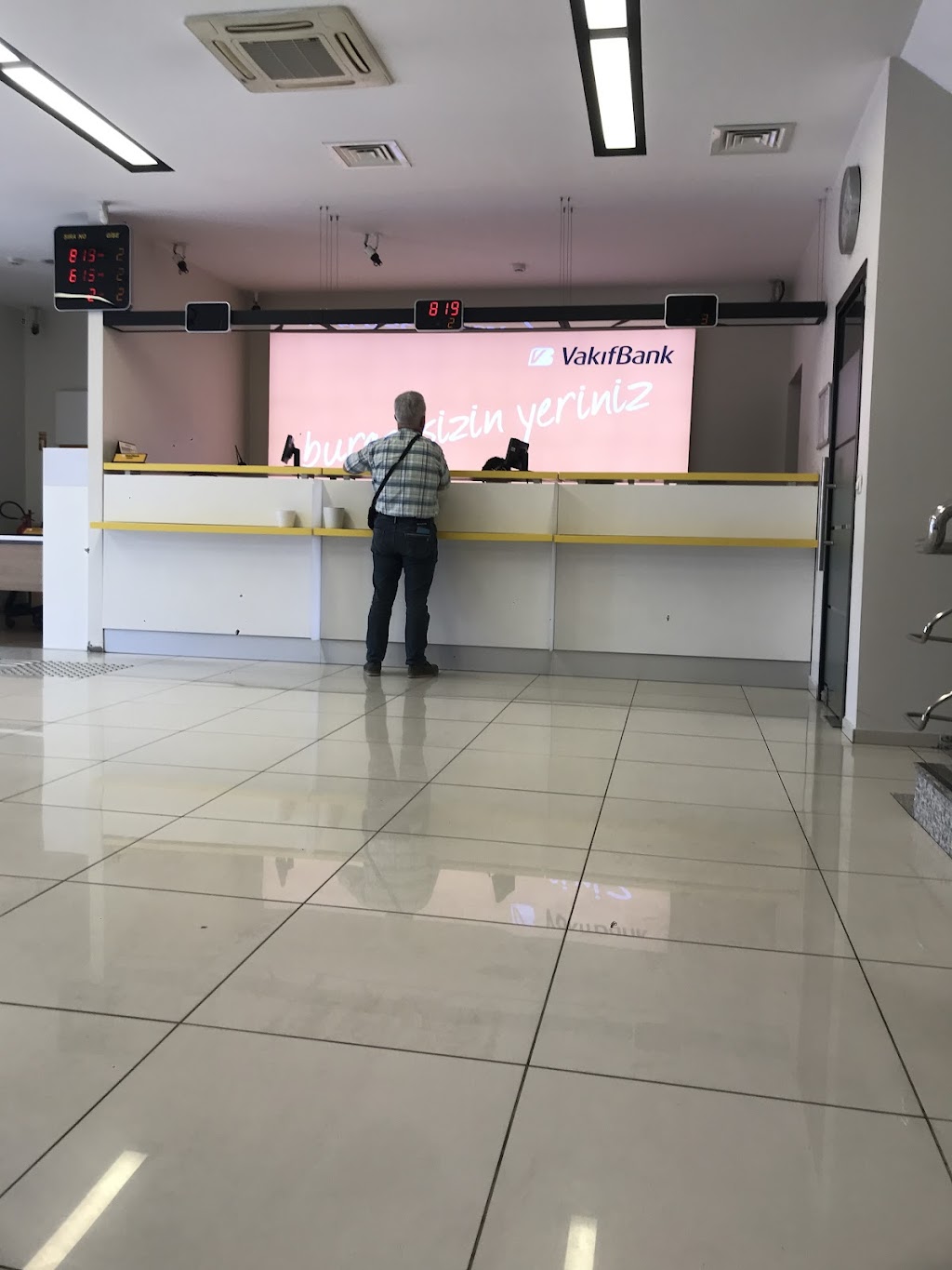 VakıfBank Yakacık Şubesi
