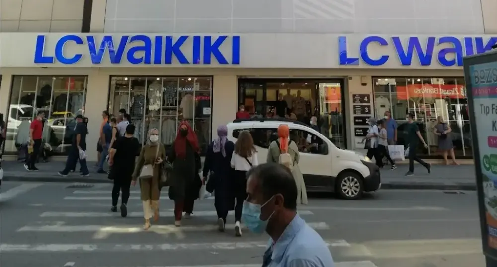 LC WAIKIKI — Kadın Giyim, Merkez · fotoğraf 3