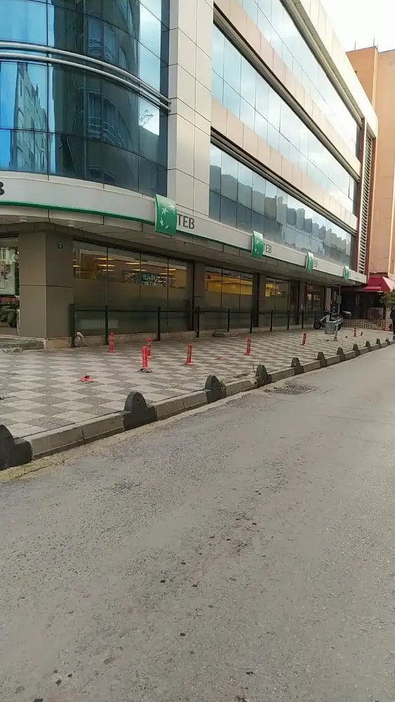 TEB Sefaköy Şubesi — Bankalar, Küçükçekmece · fotoğraf 2