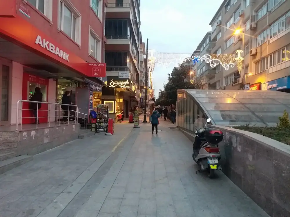 Akbank Cennet Mah./İstanbul Şubesi — Bankalar, Küçükçekmece · fotoğraf 4