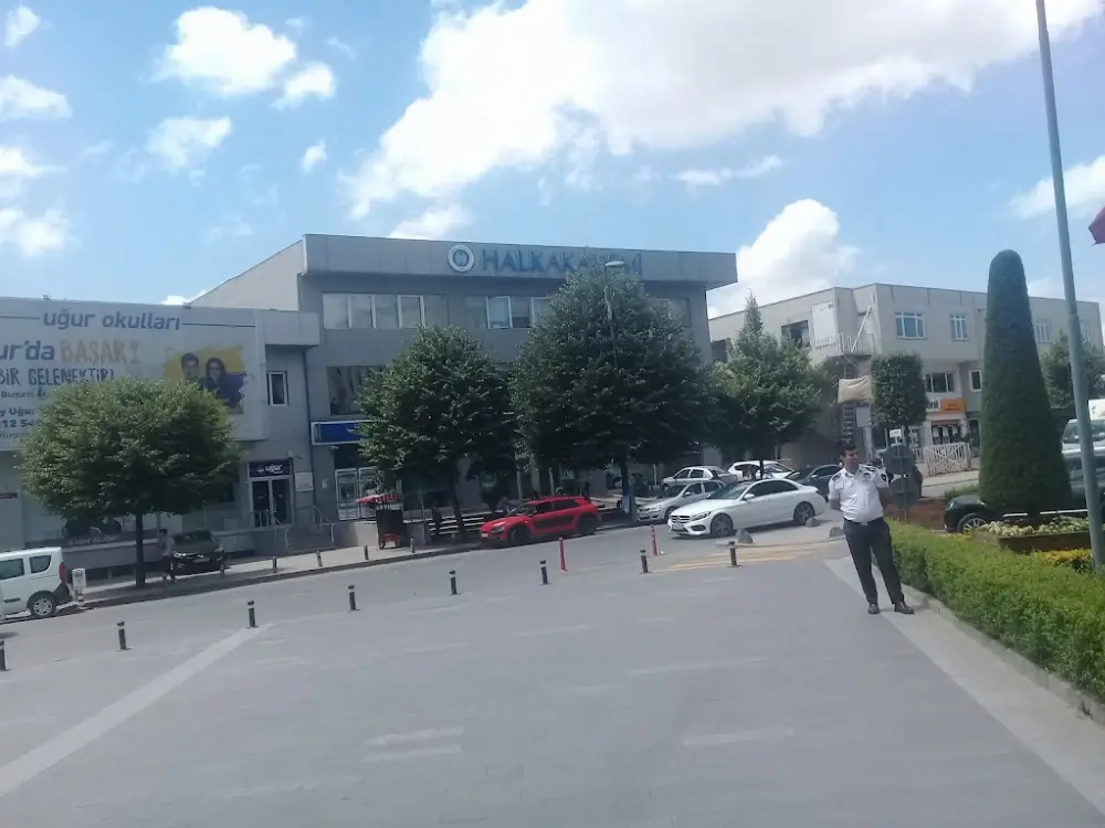 Halkbank Sefaköy Şubesi — Bankalar, Küçükçekmece · fotoğraf 4