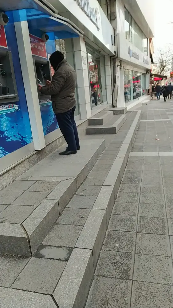 DenizBank Sefaköy Şubesi — Bankalar, Küçükçekmece · fotoğraf 3