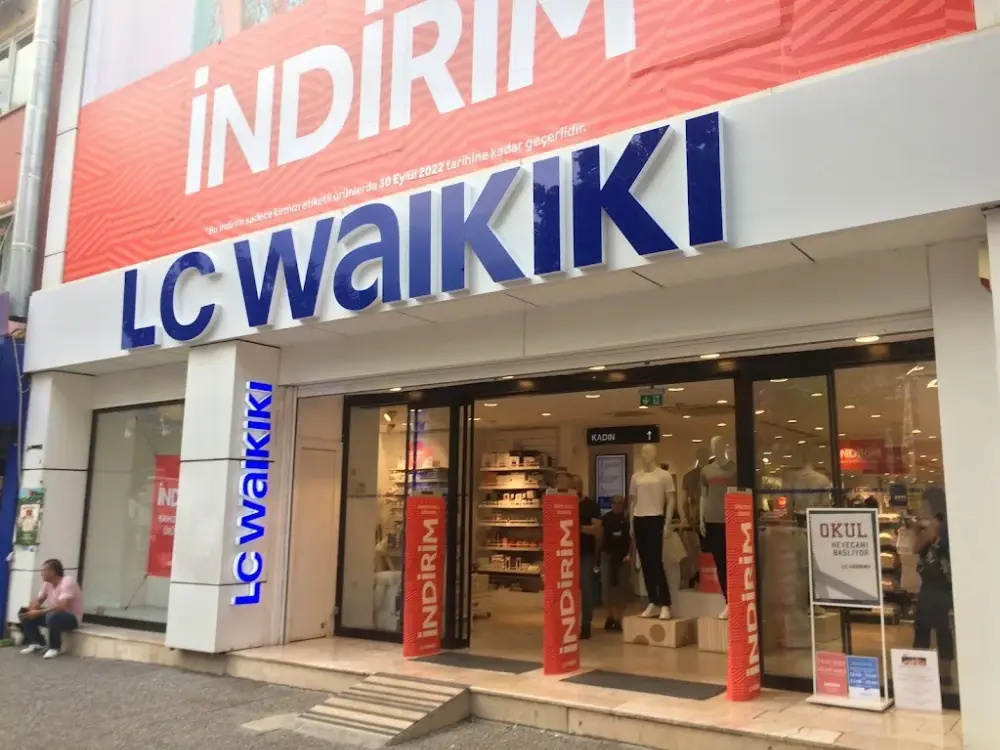 LC WAIKIKI — Kadın Giyim, Merkez · fotoğraf 4