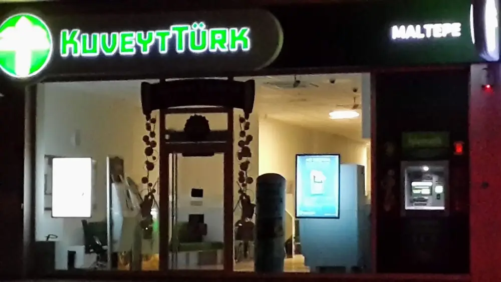 Kuveyt Türk Maltepe Şubesi — Bankalar, Maltepe · fotoğraf 4