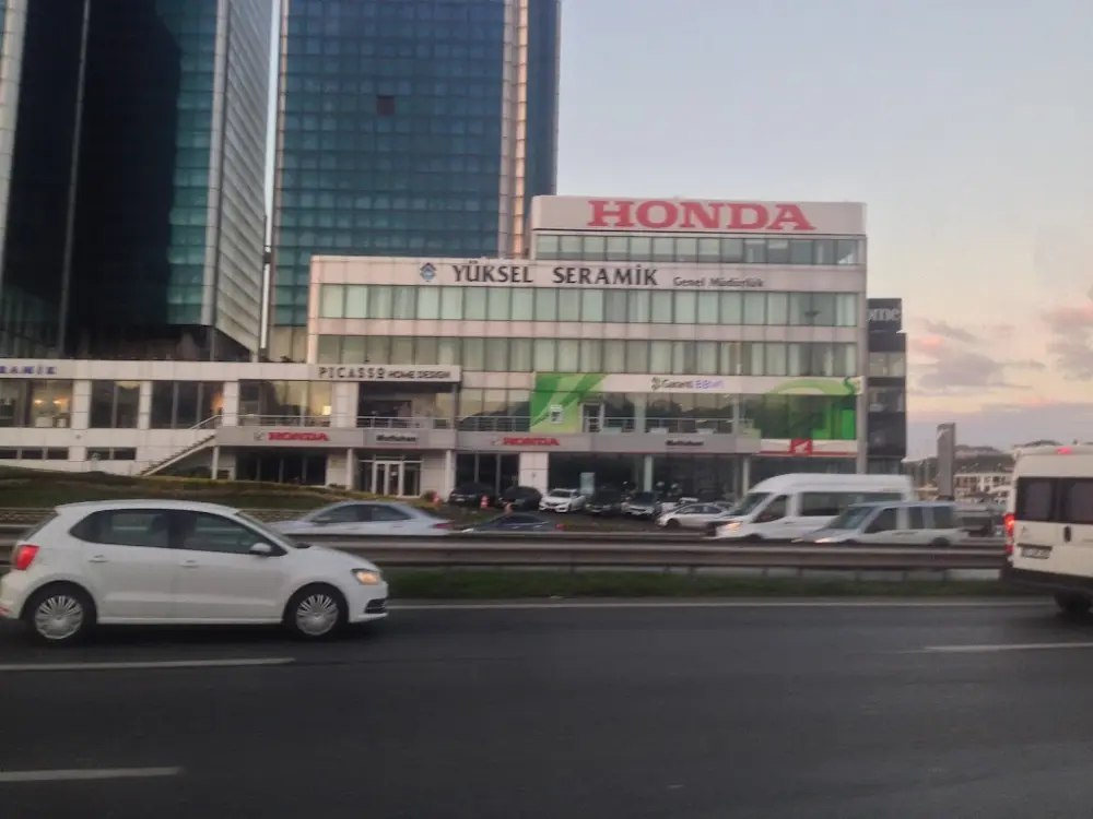 Garanti BBVA E-5 Maltepe Şubesi — Bankalar, Maltepe · fotoğraf 4