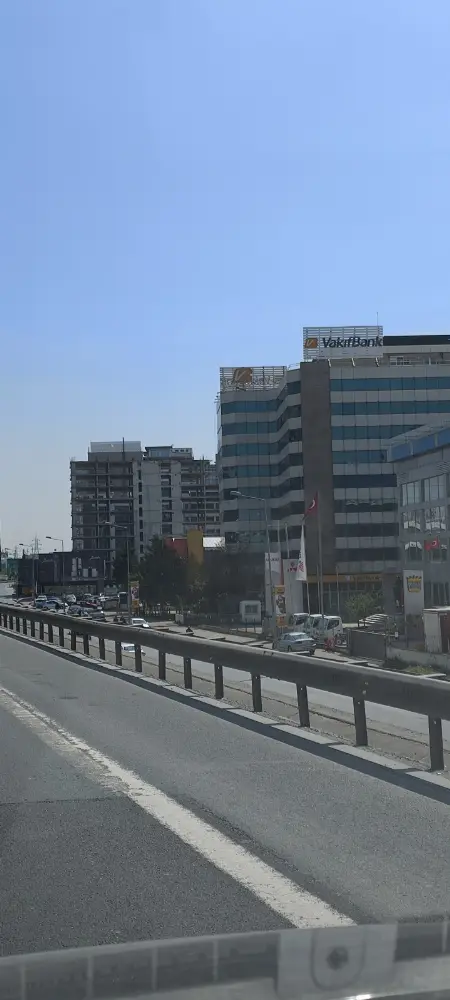 VakıfBank Basınekspres Yolu Şubesi — Bankalar, Küçükçekmece · fotoğraf 2