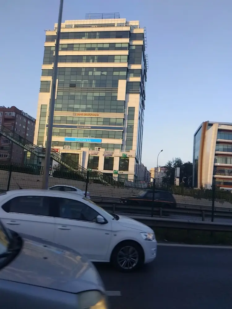 Akbank Maltepe E-5 Şubesi — Bankalar, Maltepe · fotoğraf 2