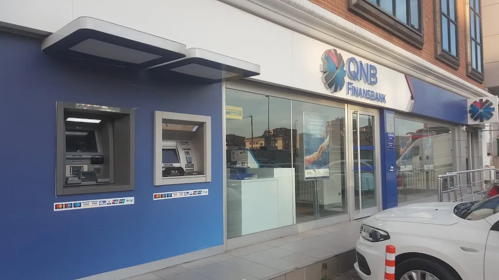 QNB Maltepe E5 Şubesi — Bankalar, Maltepe · fotoğraf 1