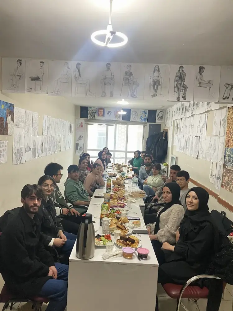 LC WAIKIKI — Kadın Giyim, İpekyolu · fotoğraf 2