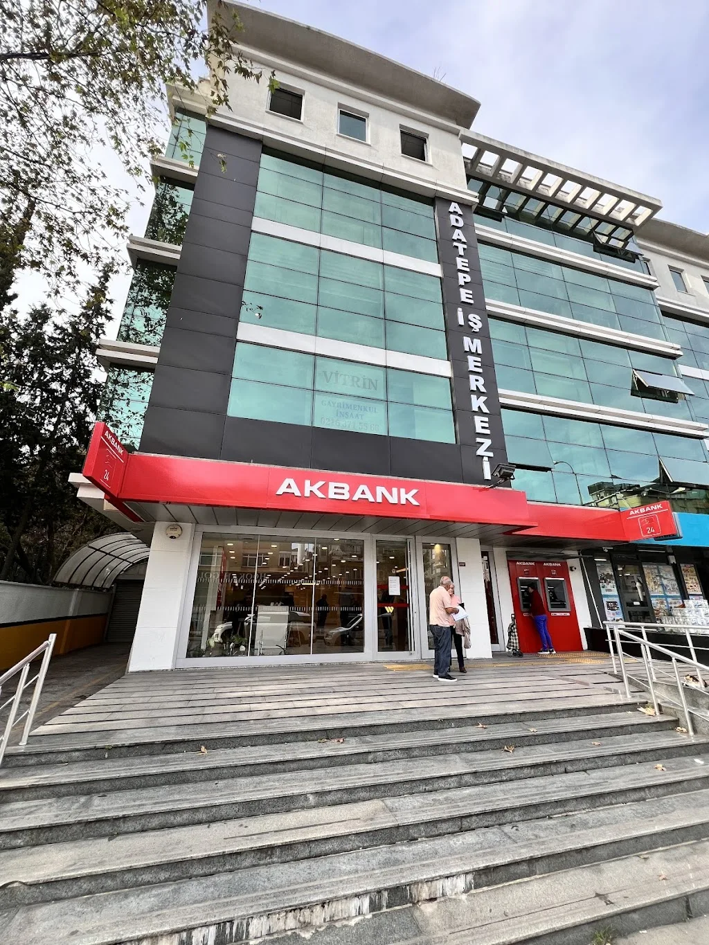 Akbank Adatepe Şubesi — Bankalar, Maltepe · fotoğraf 1