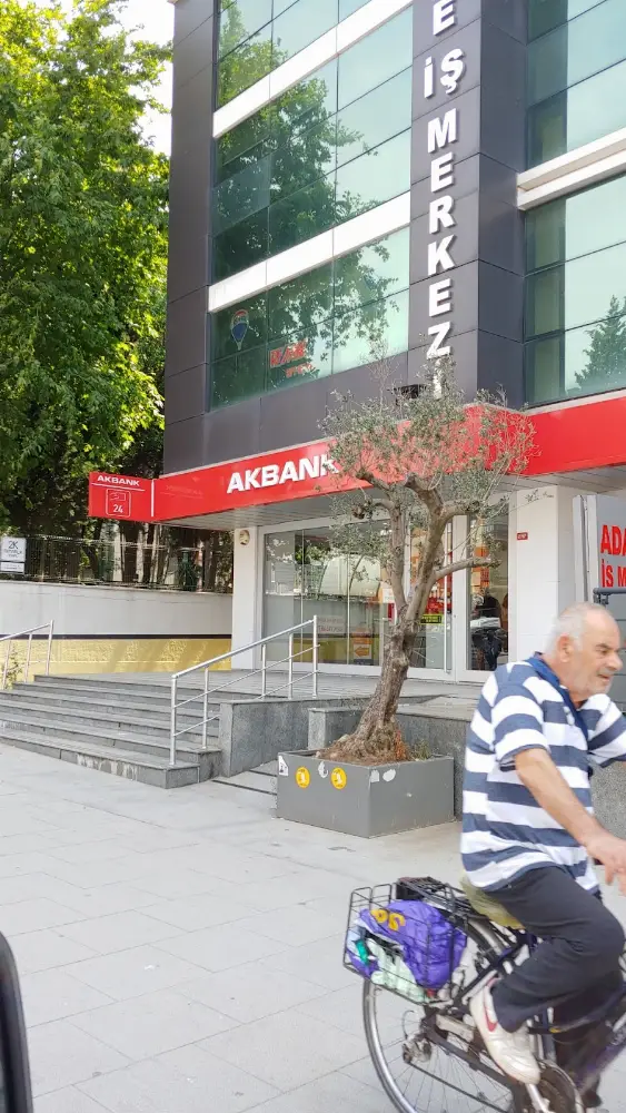 Akbank Adatepe Şubesi — Bankalar, Maltepe · fotoğraf 4