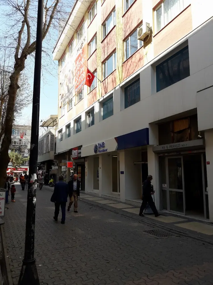 QNB Pendik Çarşı Şubesi — Bankalar, Pendik · fotoğraf 3