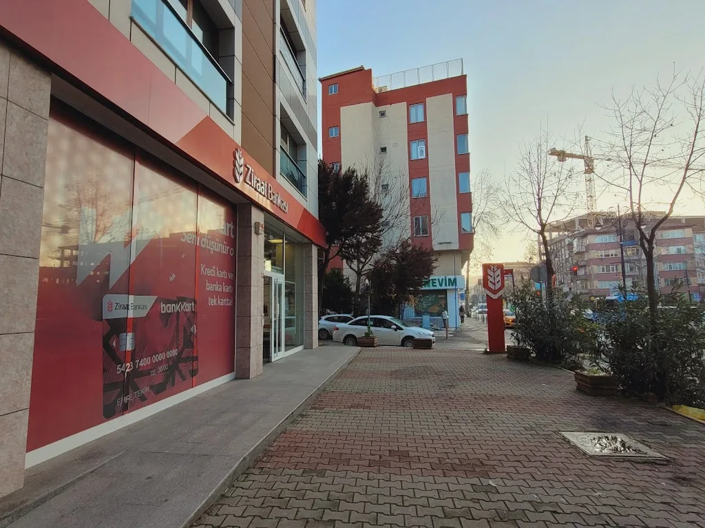 Ziraat Bankası Aydınlı Yolu-Pendik/İstanbul Şubesi — Bankalar, Pendik · fotoğraf 1