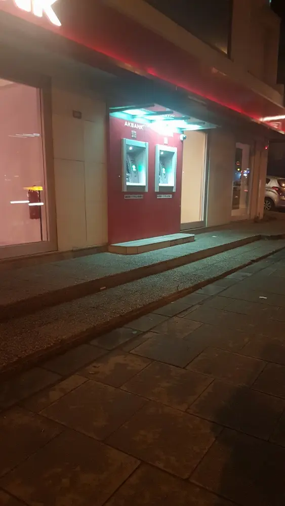 Akbank Cevizli/İst. Şubesi — Bankalar, Maltepe · fotoğraf 3