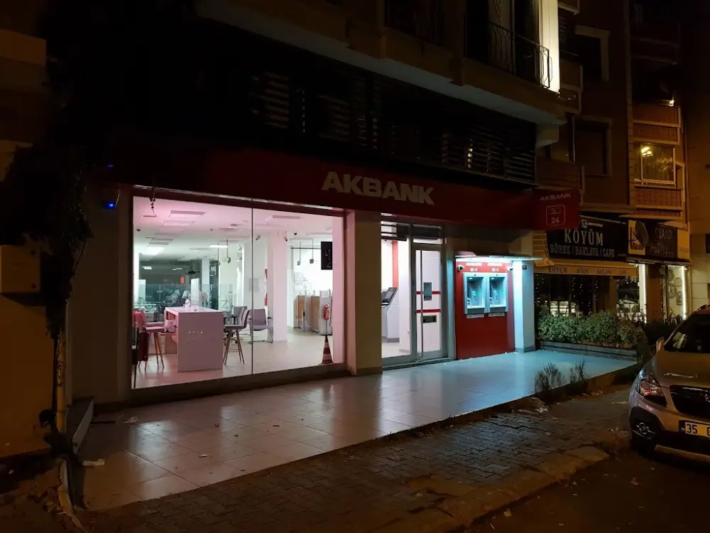 Akbank Küçükyalı/İst. Şubesi — Bankalar, Maltepe · fotoğraf 2