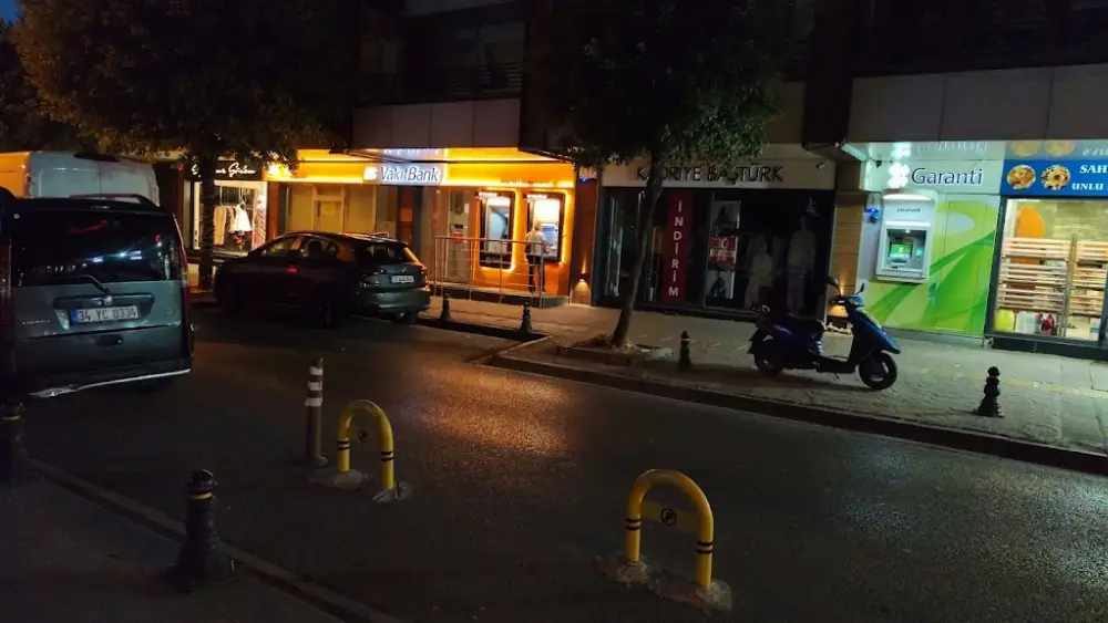 VakıfBank Pendik İstasyon Şubesi — Bankalar, Pendik · fotoğraf 3