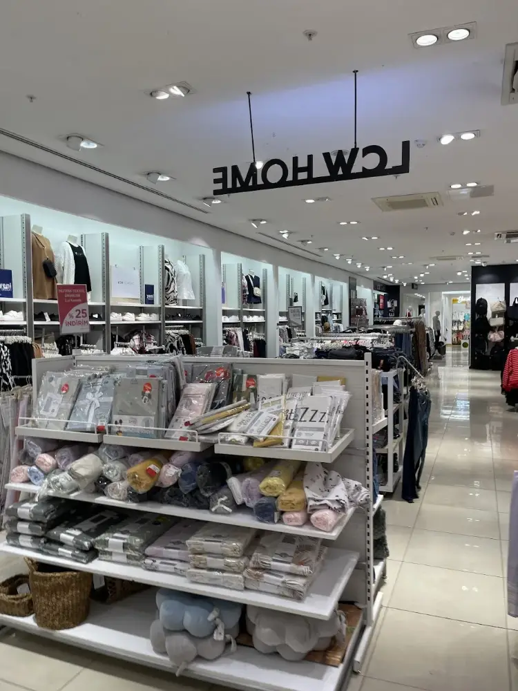 LC WAIKIKI — Kadın Giyim, Ortahisar · fotoğraf 2