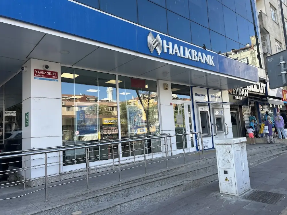 Halkbank Pendik Güzelyalı Şubesi — Bankalar, Pendik · fotoğraf 2