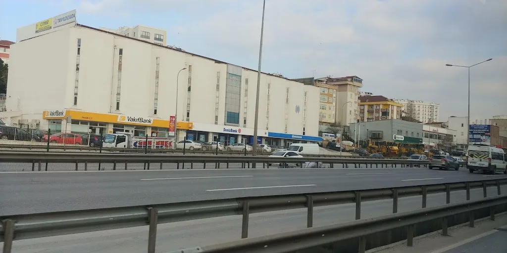Kuveyt Türk - Pendik E-5 — Bankalar, Pendik · fotoğraf 1