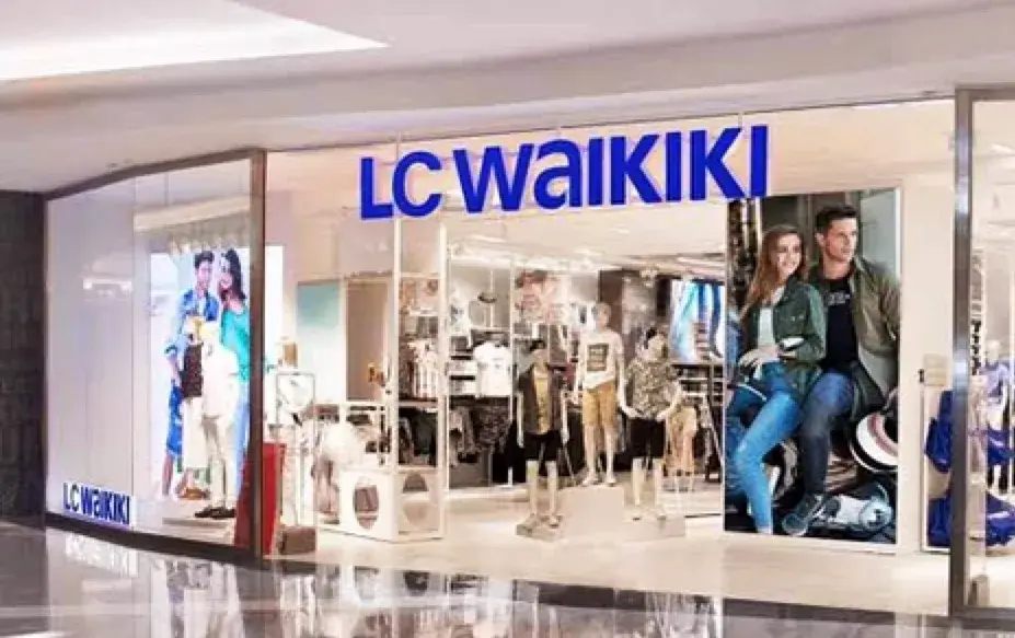 LC Waikiki — Kadın Giyim, Merkez · fotoğraf 5