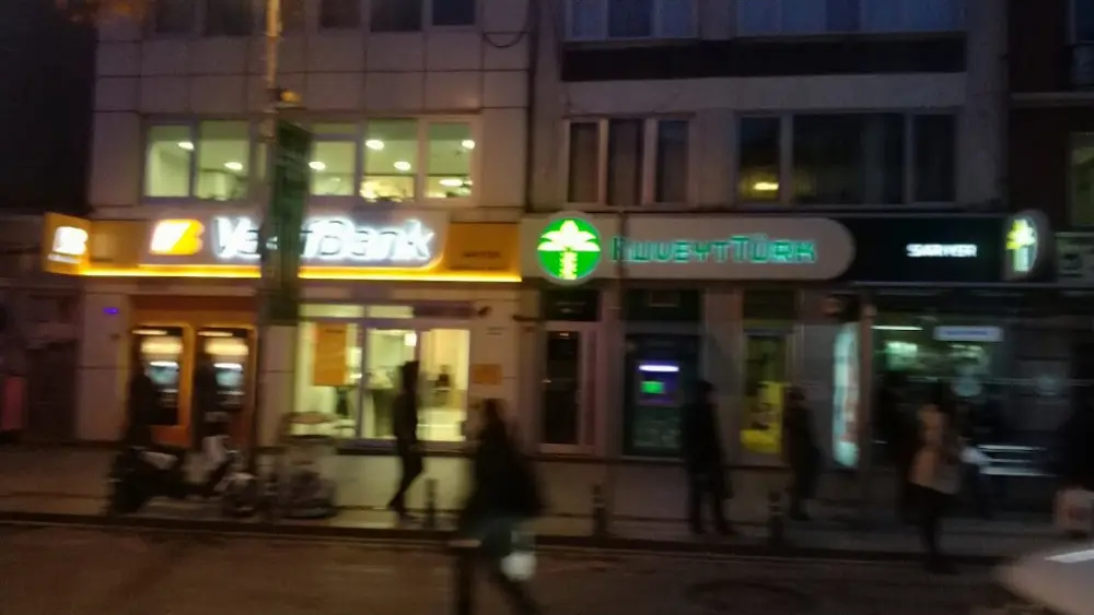 VakıfBank Sarıyer Şubesi — Bankalar, Sarıyer · fotoğraf 3