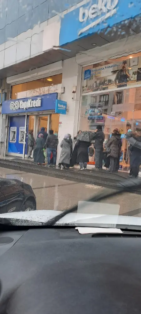Yapı Kredi - Samandıra Şubesi — Bankalar, Sancaktepe · fotoğraf 2