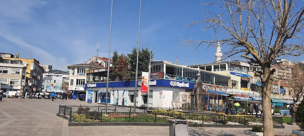 Yapı Kredi Bankası - Sarıyer Şubesi — Bankalar, Sarıyer · fotoğraf 4