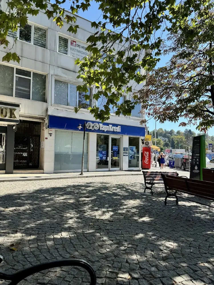 Yapı Kredi - İstinye Şubesi — Bankalar, Sarıyer · fotoğraf 4