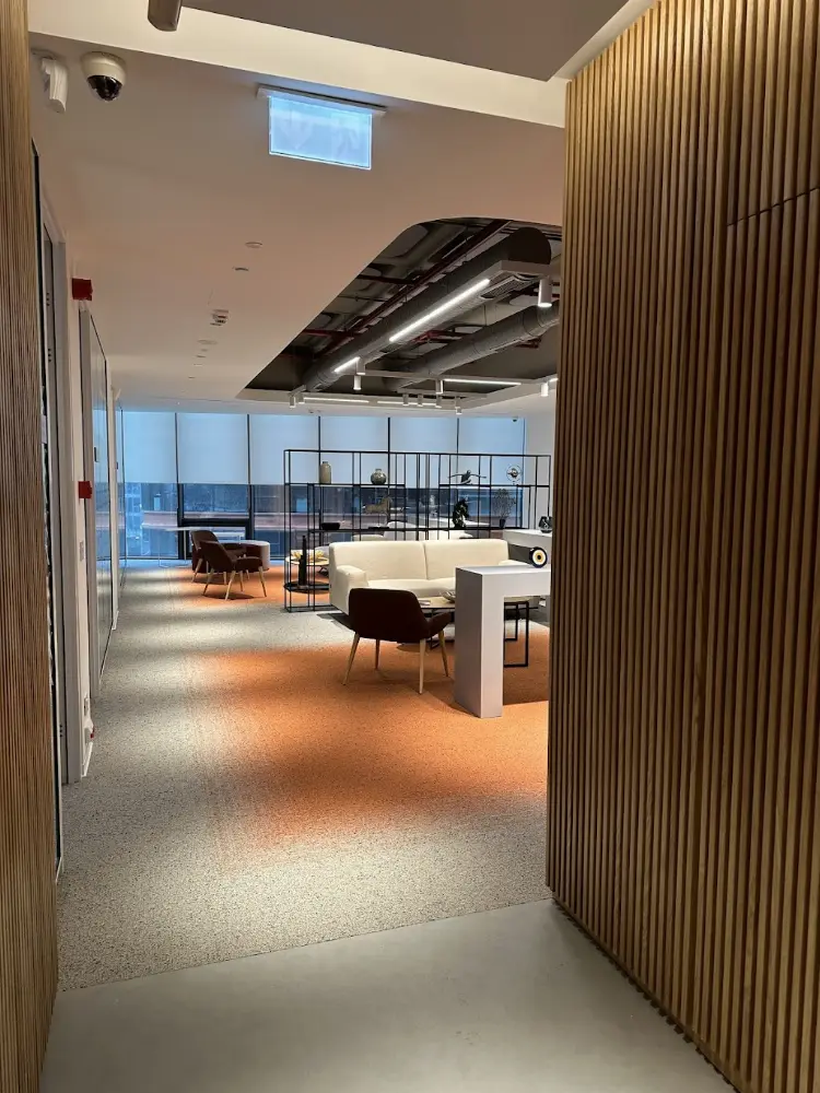 QNB Vadistanbul International Branch — Bankalar, Sarıyer · fotoğraf 2