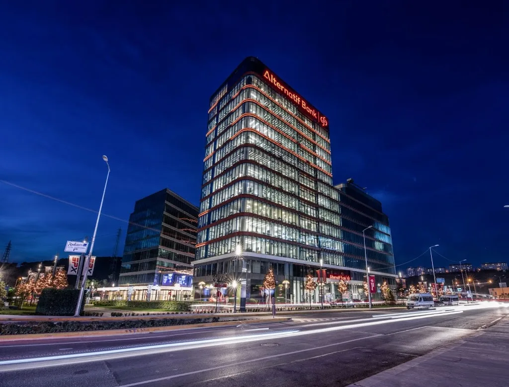 Alternatif Bank İstanbul Kurumsal Şubesi — Bankalar, Sarıyer · fotoğraf 1