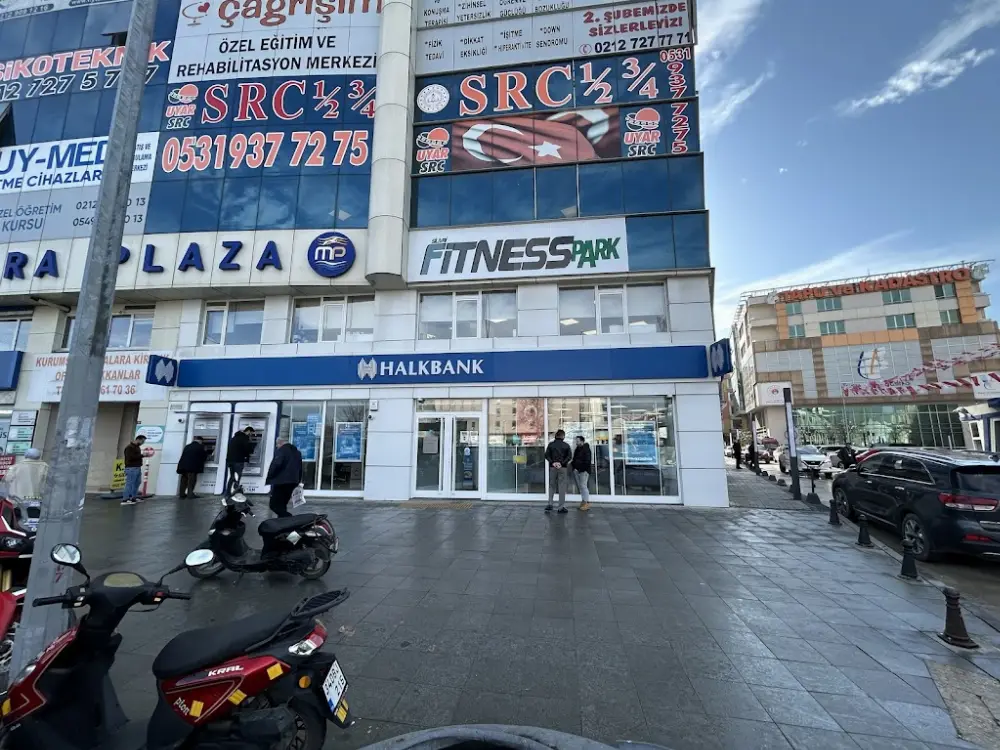 Halkbank Silivri E-5 Şubesi — Bankalar, Silivri · fotoğraf 2