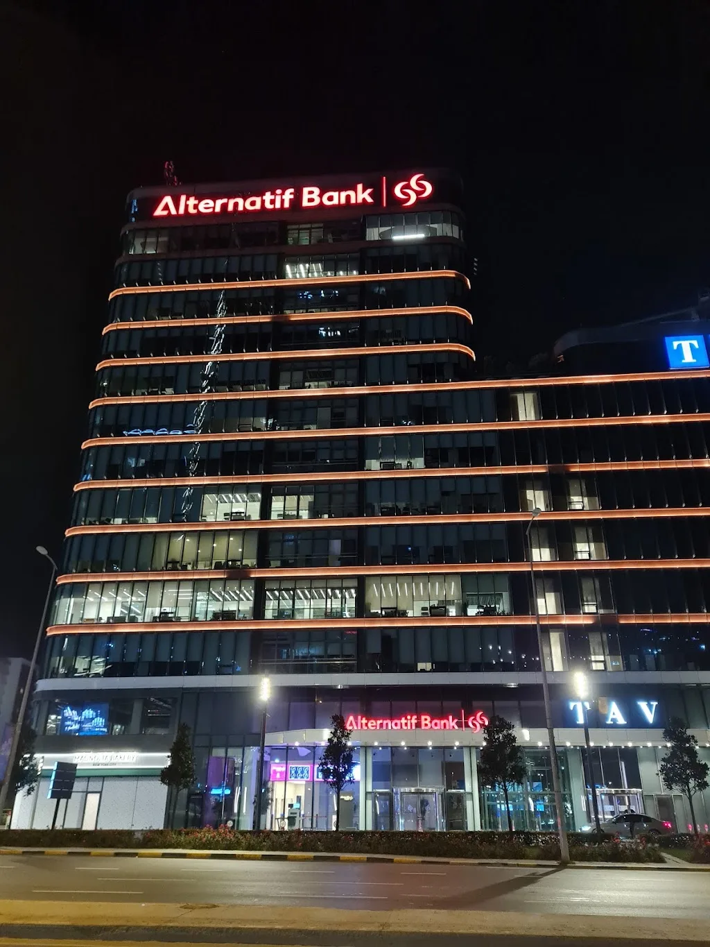 Alternatif Bank Genel Müdürlük — Bankalar, Sarıyer · fotoğraf 1